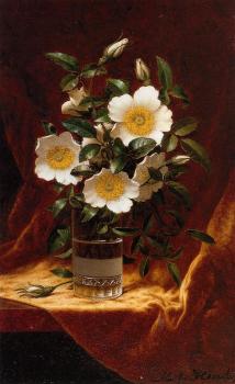 Martin Johnson Heade : Cherokee Roses in a Glass